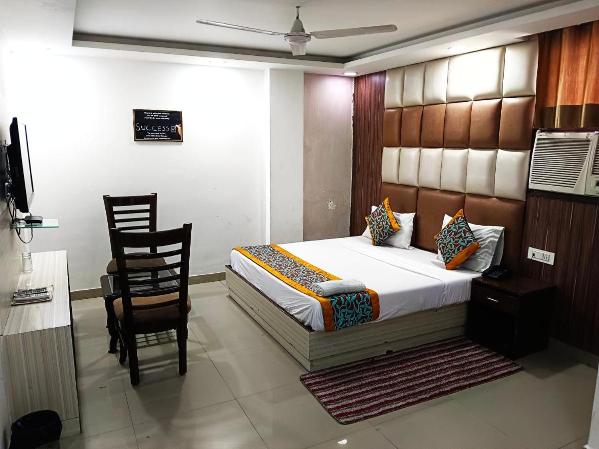 Hotel Krone Near Igi Airport Delhi New Delhi Exteriör bild